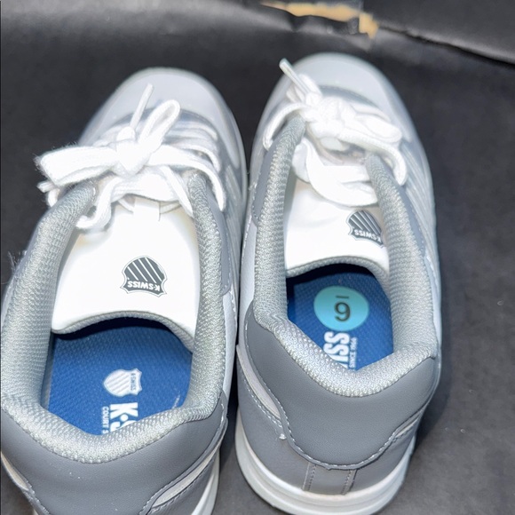 K-Swiss KSSM32Y Low Sneakers – Gray/White – Women’s Size 6 - Picture 5 of 9